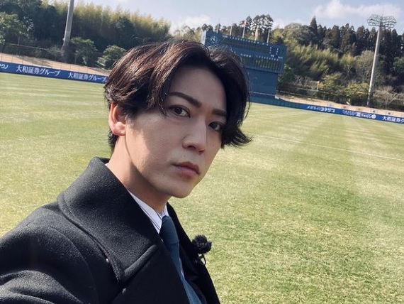 2023年に公式インスタグラムを開設した亀梨和也の画像