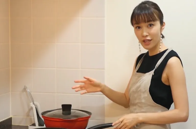 パスタを作るつづりさ