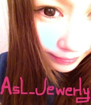 二重まぶたの幅がつぶれて見えるじゅえりー