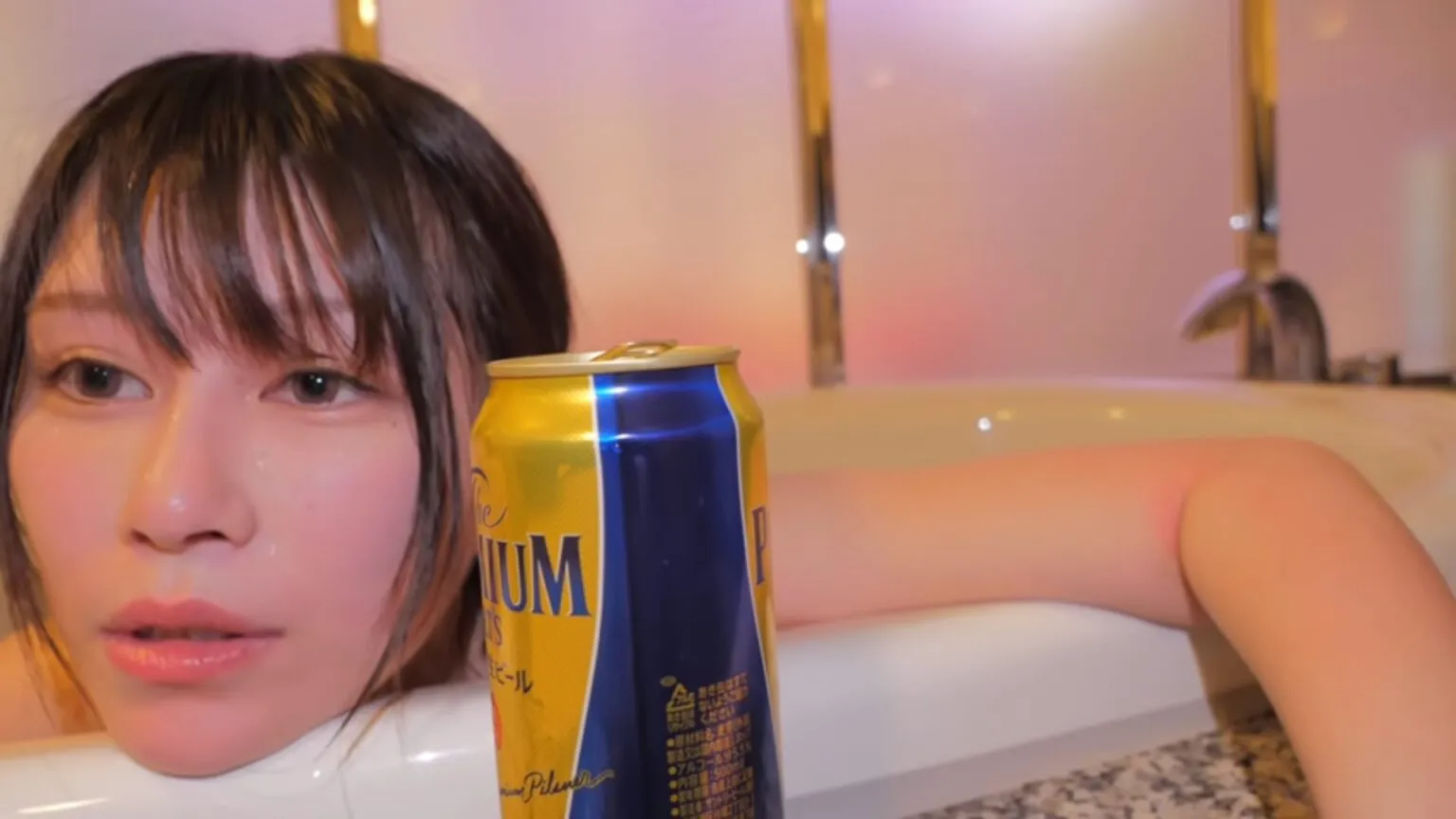 まつ毛エクステを付けているじゅえりー