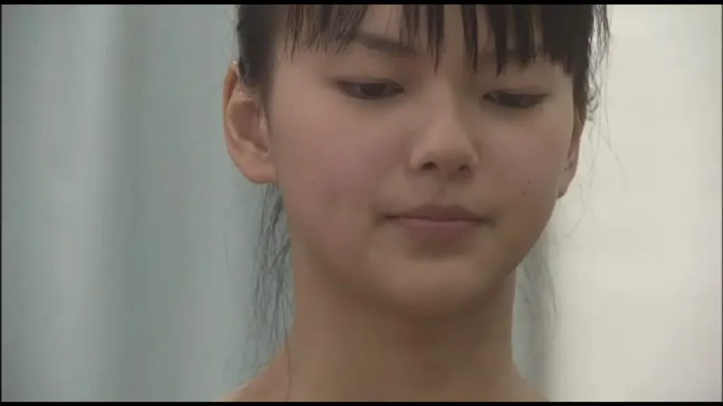 二重まぶたのラインが見える多部未華子