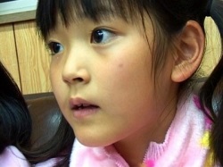 幼少期から二重まぶただった鈴木愛理の画像