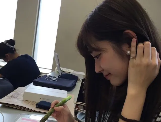 大学生時代の鈴木愛理