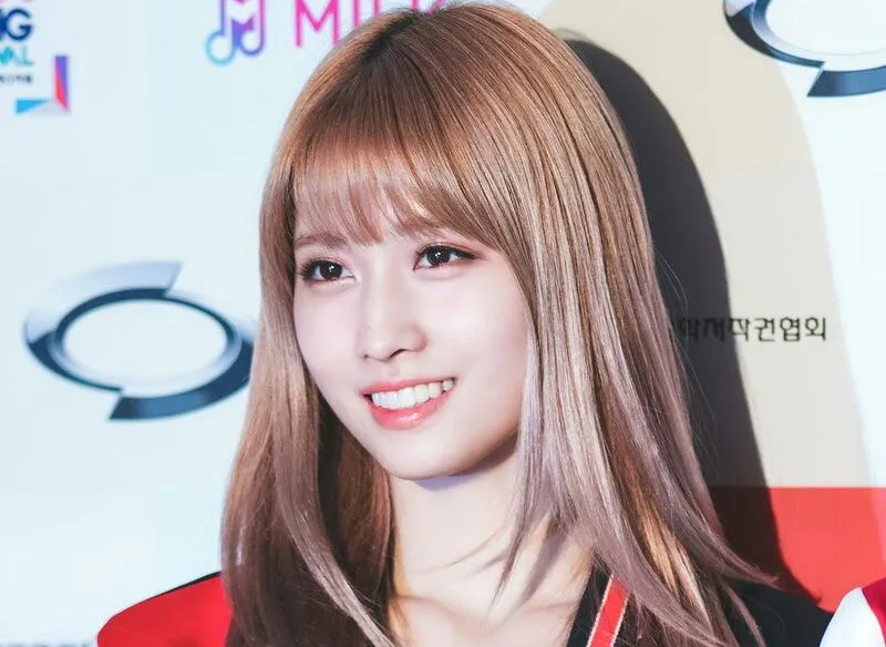 小顔に見えるTWICEモモ