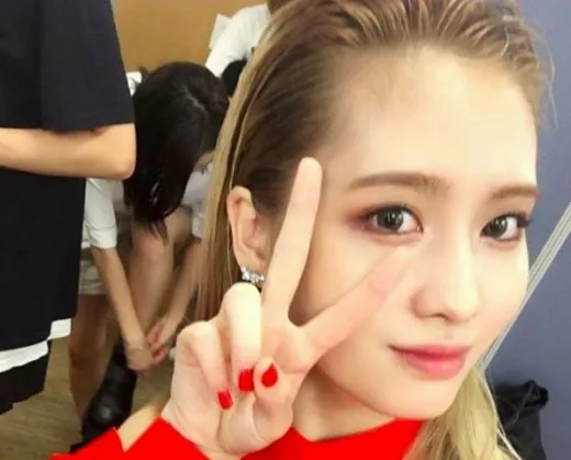 釣り目の印象が解消されたTWICEモモ