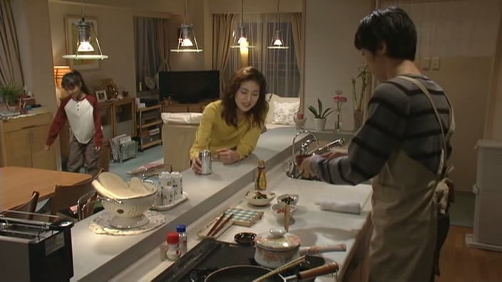 ドラマ「キッチン・ウォーズ」に出演した天海祐希の画像