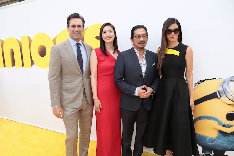 映画「ミニオンズ」のイベントに出演した天海祐希と真田広之の画像