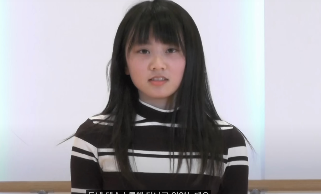 レッスンに参加するXGヒナタの画像