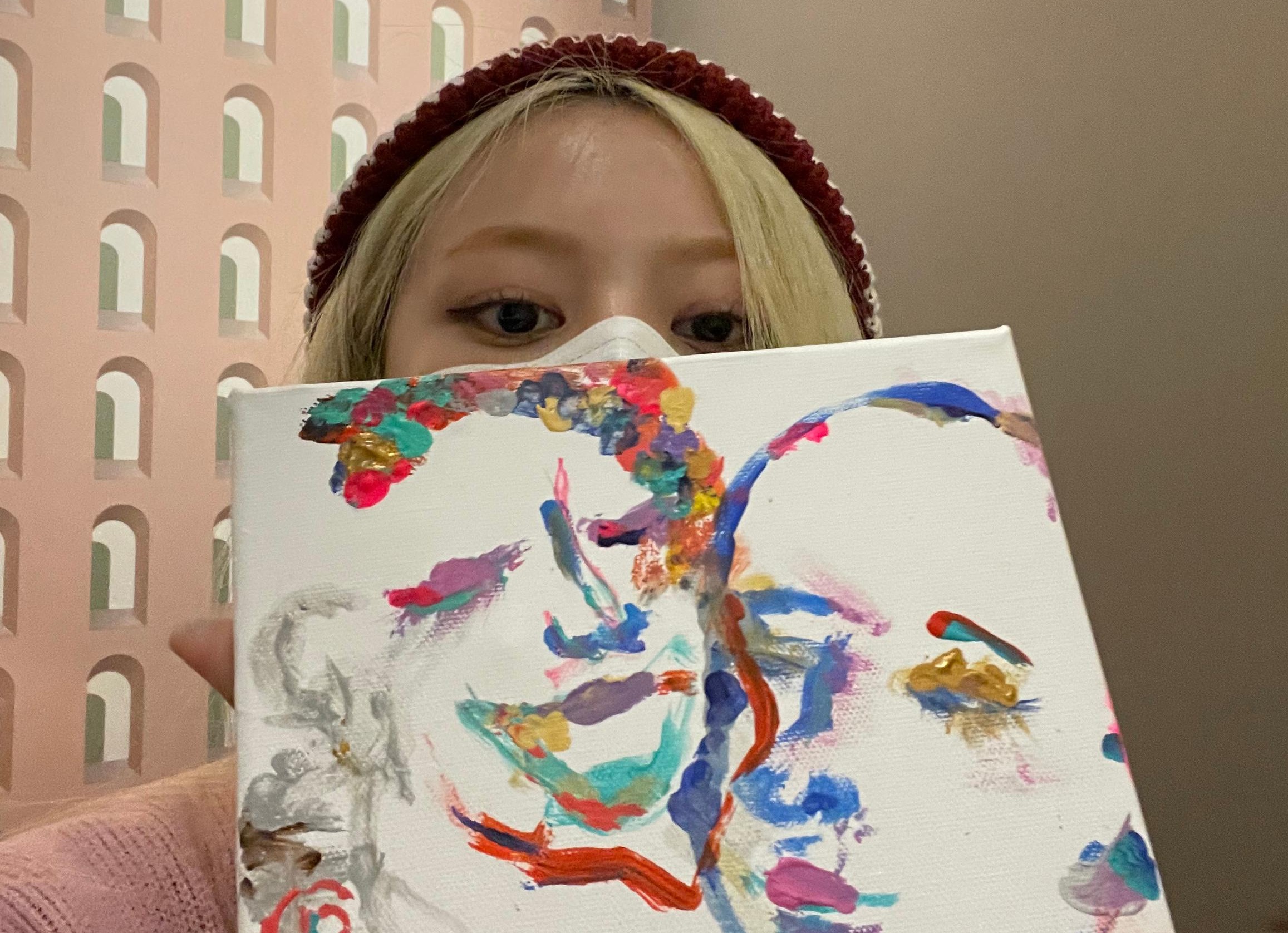 自作のイラストを紹介するXGヒナタの画像