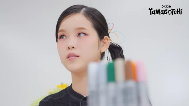 XG × Tamagotchi Collaboration Movie PART1 より たまごっちデザイン中のXGココナ