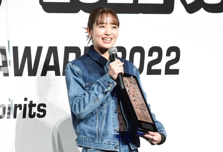 ベストジーニストに選ばれた横田真悠