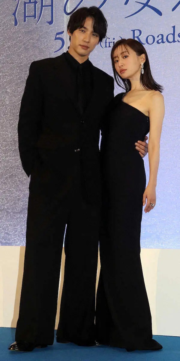 この身長差も身長サバ読みの疑惑の一因？福士蒼汰と写る松本まりか