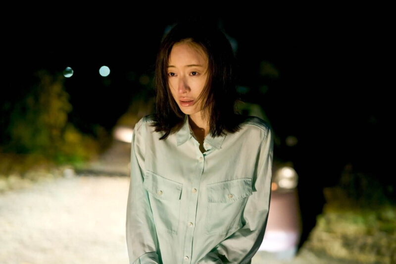 映画「湖の女たち」で主演を務める松本まりか