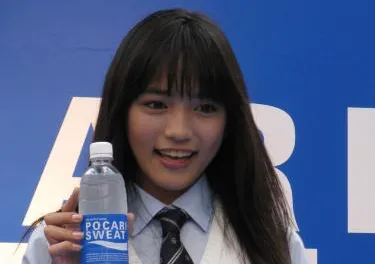 ポカリスエットのCMに出演した川口春奈