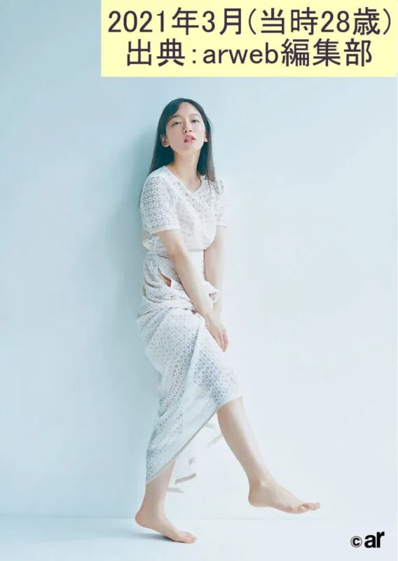 吉岡里帆 長めワンピース 2021_3 出典：arweb編集部