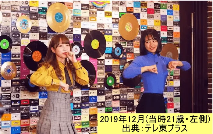 出演者と一緒に踊り、キレキレのダンスを披露する加藤史帆【左】 2019_12 出典 テレ東プラス