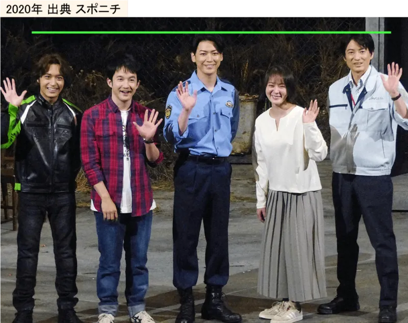 舞台「迷子の時間―語る室2020―」の公開舞台稽古の亀梨和也_中央(出典:スポニチ)