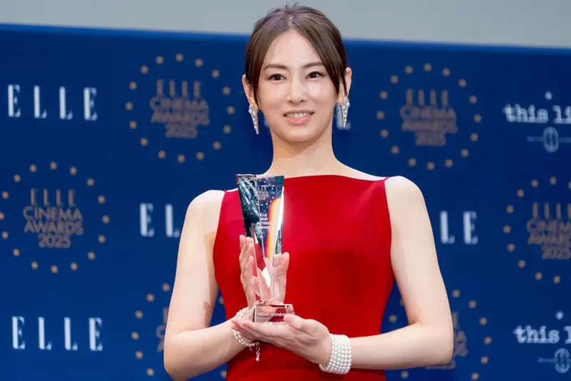 ELLECINEMAAWARDS2025授賞式に参加した北川景子の画像